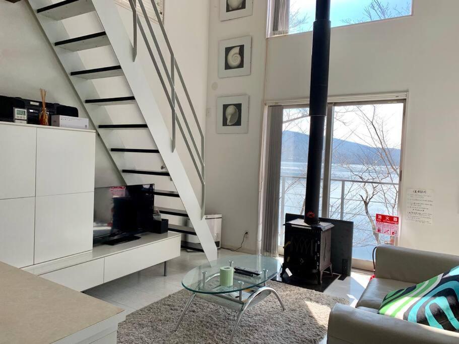 Villa Away From Noise,View Fuji Mt In The Designer House Yamanakako Exterior foto